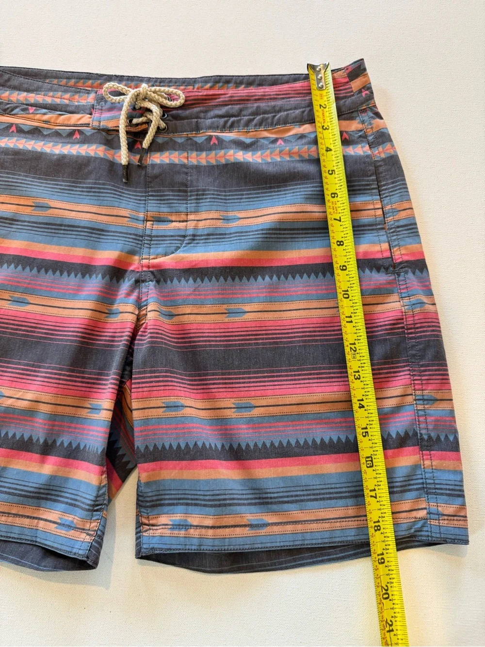 Faherty Board Shorts Men’s 32 Doug Good Feather South Western Swim Surf Pockets